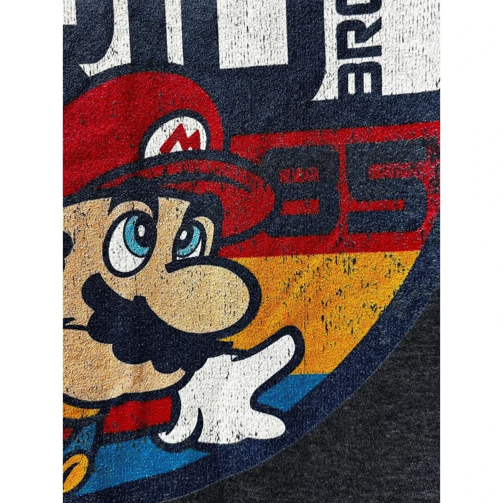 Super Mario Bros Nintendo Men’s L Gray Retro Graphic T-Shirt Mario